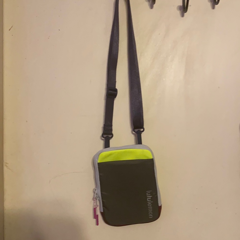 NWT Retro Lululemon Fanny pack Crossbody Purse